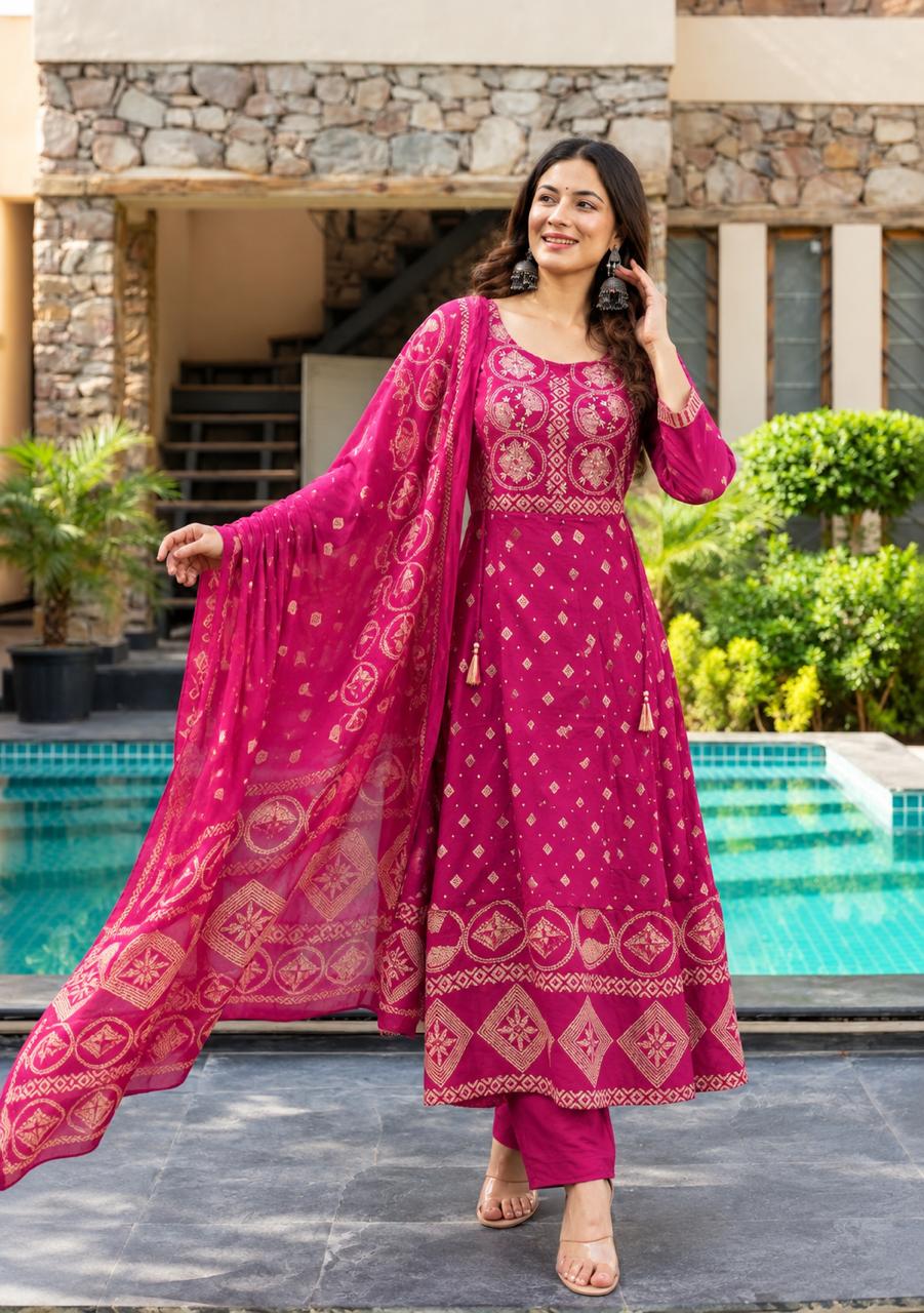 Riwaayat Magenta Motif Anarkali Set