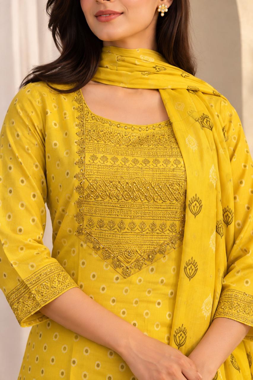 Ditsy Charm Three-Piece Kurta Set