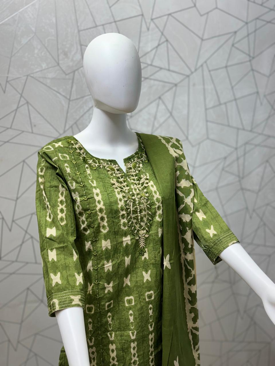 Artisan Motif Three-Piece Kurta Set
